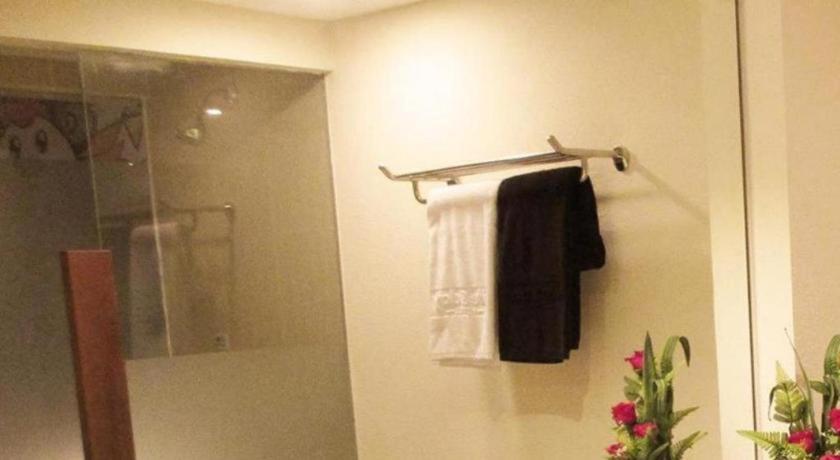 Nite And Day Batam Jodoh Square Hotell Eksteriør bilde
